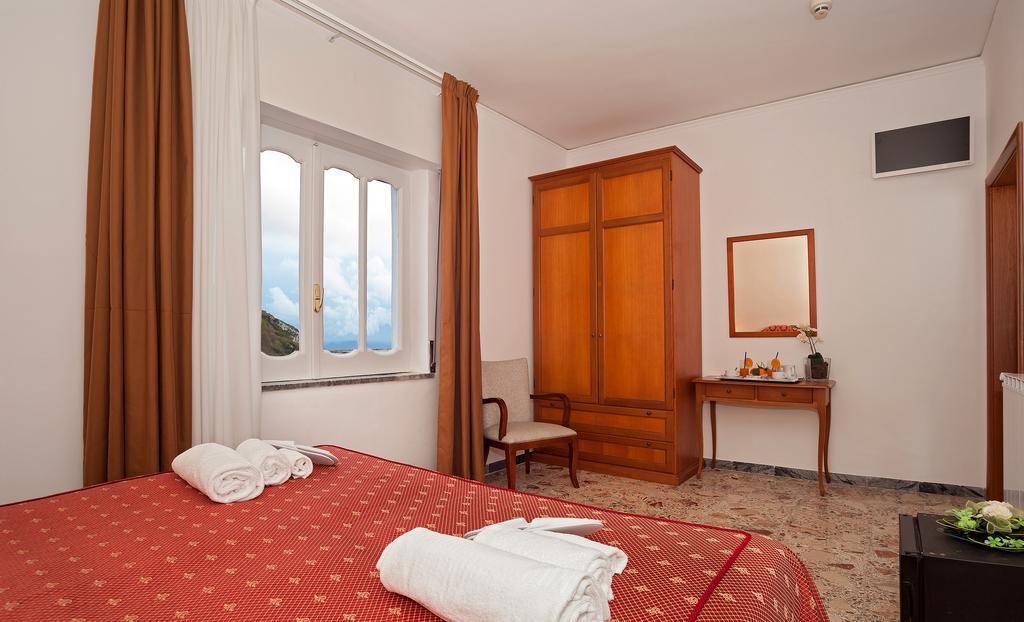 Hotel Caruso 마사루브렌세 외부 사진