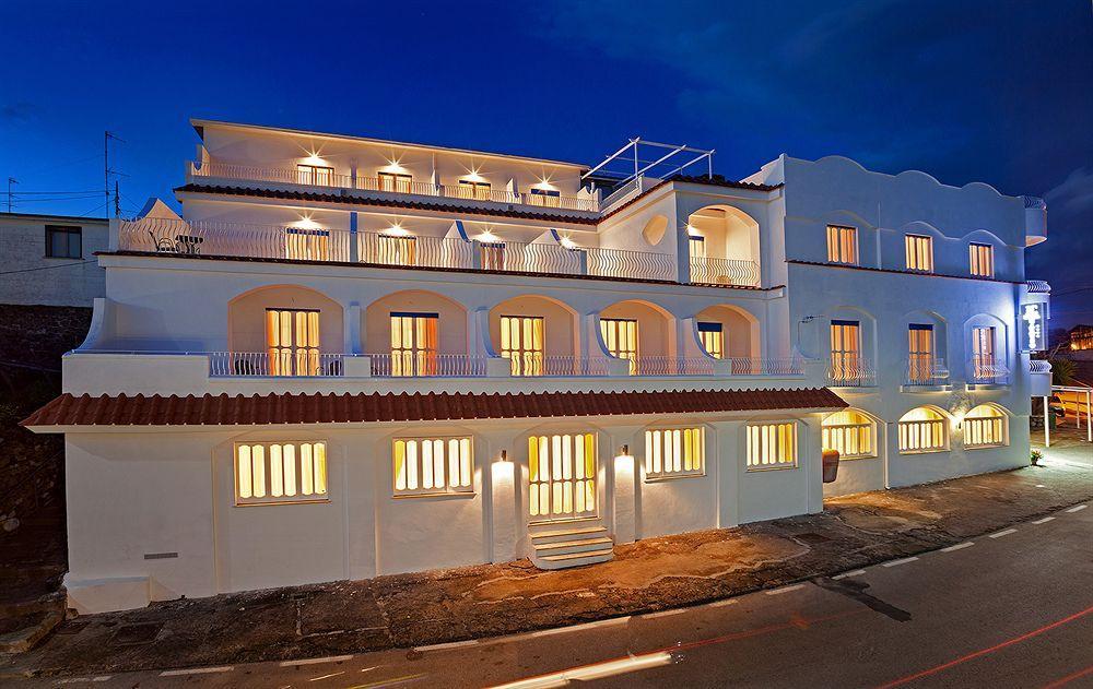 Hotel Caruso 마사루브렌세 외부 사진